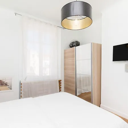 アパート Palais Area: Modern 4 Bedrooms/ 4 Baths